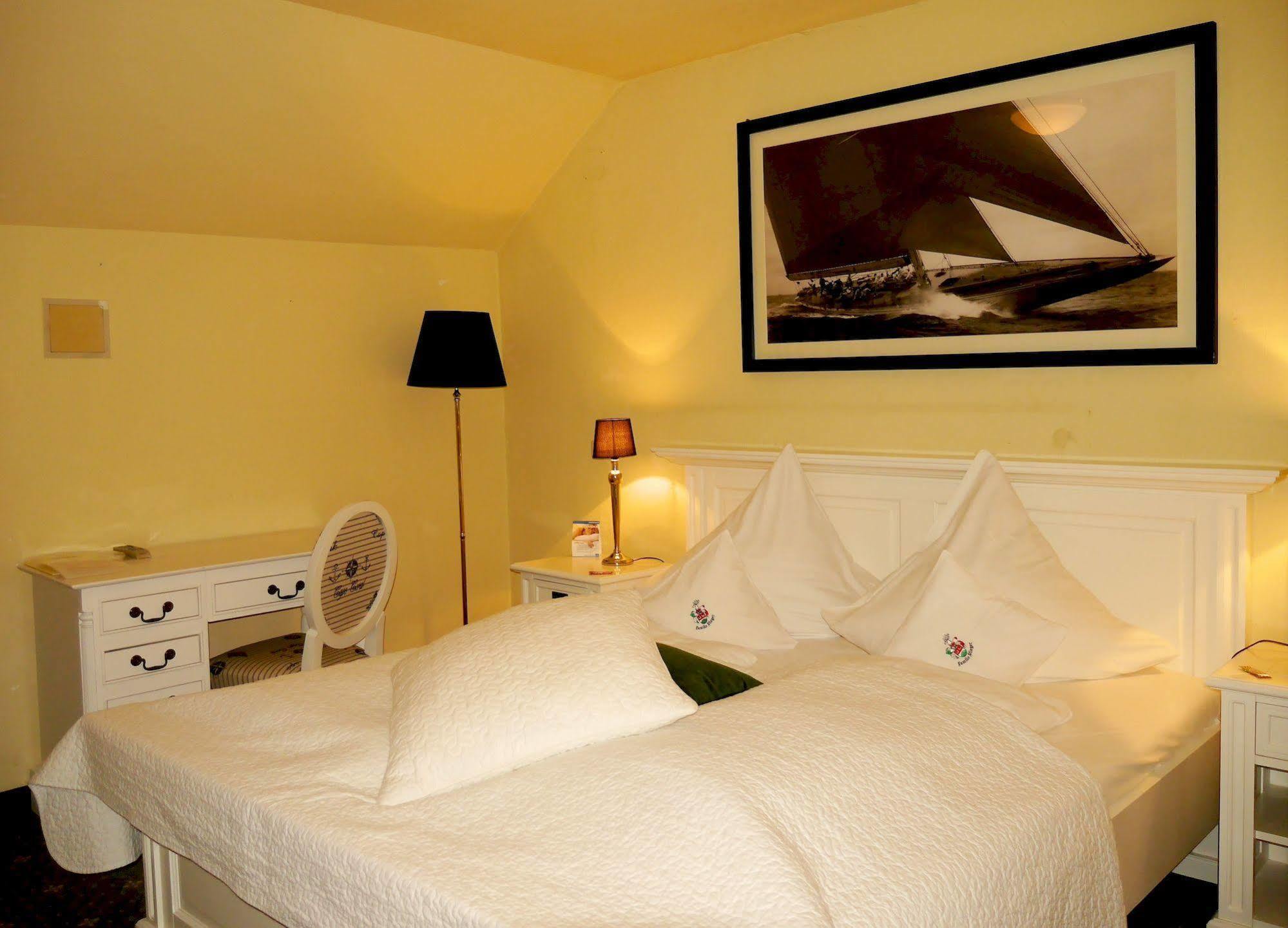 Hotel Landgut Ramshof Willich Esterno foto
