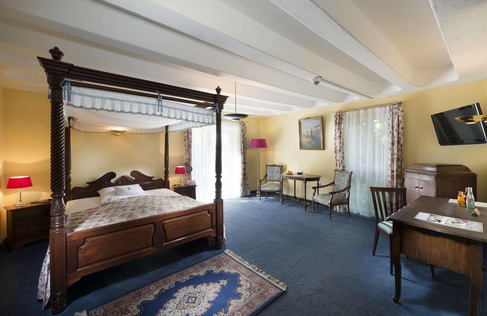 Hotel Landgut Ramshof Willich Esterno foto